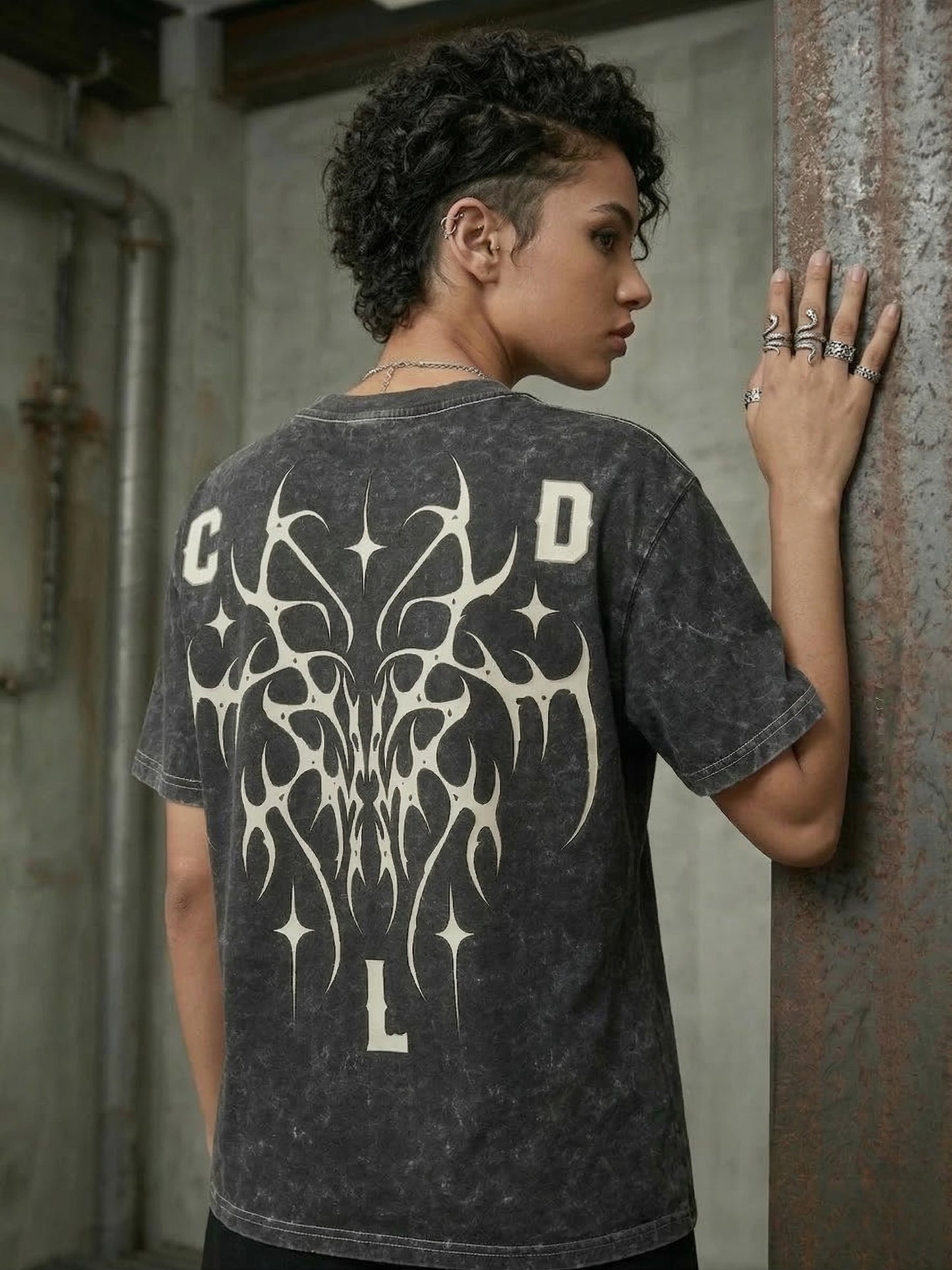 Black Glow Oversezed Tee